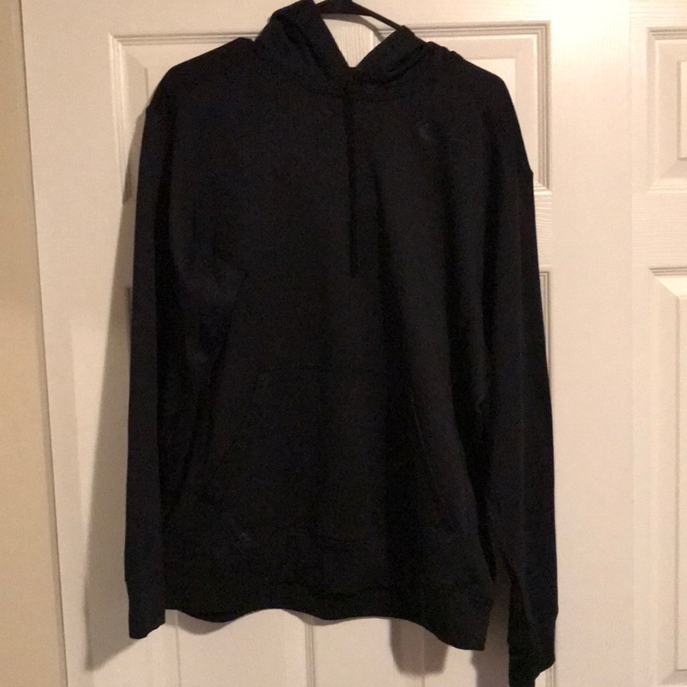 Black Nike therma fit hoodie